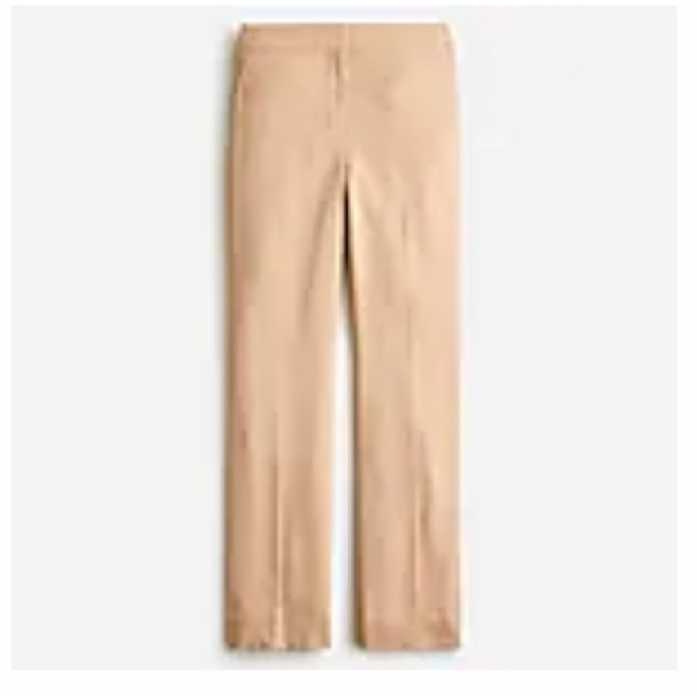 NWT- Willa Cropped Flare